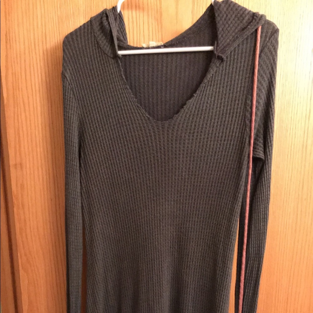 Women’s long sweatshirt
